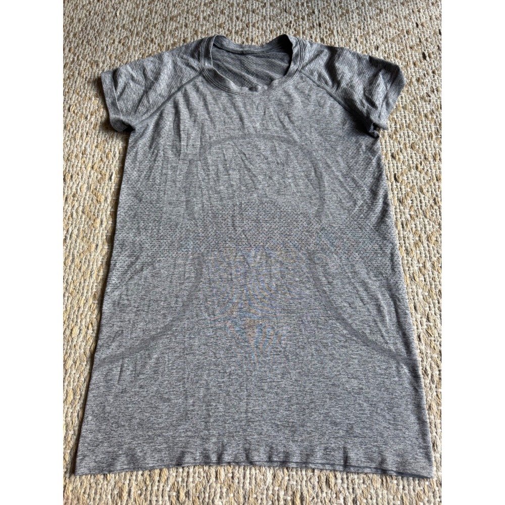 Lululemon‎ Swiftly Tech Short Sleeve Crew Shirt Grey Size 6 Running Training Top